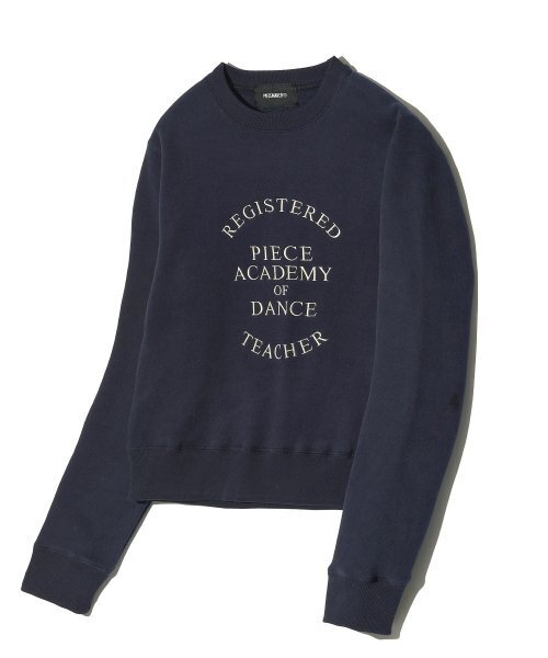 PIECEMAKER(ピースメーカー)の「SLOGAN CROP SWEATSHIRTS (NAVY)(スウェット・レディース・その他・FREE)」の2枚目の写真