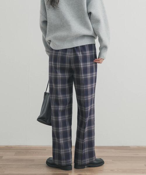 URBAN RESEARCH DOORS（アーバンリサーチドアーズ）の「『UR TECH』チェックストレートイージーパンツ（その他パンツ・レディース・ネイビー/ブラック・SMALL/MEDIUM）」の7枚目の写真