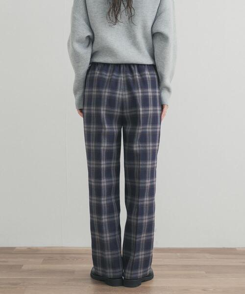 URBAN RESEARCH DOORS（アーバンリサーチドアーズ）の「『UR TECH』チェックストレートイージーパンツ | イージーケア/保温/暖かい/お仕事/通勤/オフィスカジュアル/冬服（その他パンツ・レディース・ネイビー/ブラック・SMALL/MEDIUM）」の19枚目の写真