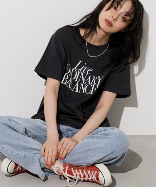 Unitage(ユニテージ)の「【汗染み防止加工】メッセージロゴプリントTEE(Tシャツ/カットソー・レディース・チャコールグレー/ブラウン/アイボリー・FREE)」の2枚目の写真