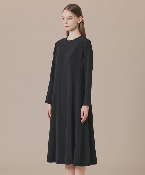 MACKINTOSH LONDON（マッキントッシュ ロンドン）の「トリアセテートエアリークロスワンピース（ワンピース・レディース・ネイビー・38/40）」の4枚目の写真