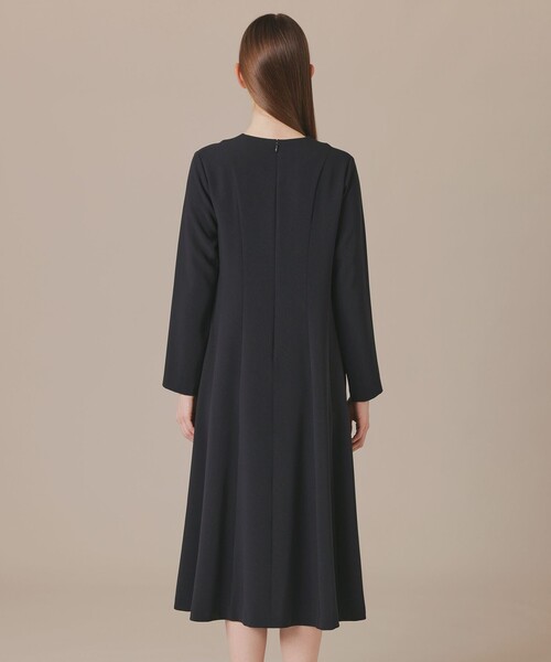 MACKINTOSH LONDON（マッキントッシュ ロンドン）の「トリアセテートエアリークロスワンピース（ワンピース・レディース・ネイビー・38/40）」の5枚目の写真