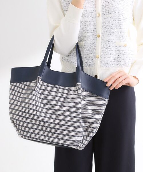 Reflect（リフレクト）の「【しっかり容量◎】キャンバス地ボーダートートバッグ（トートバッグ・レディース・ベージュ系その他6/ネイビー系2・00）」の14枚目の写真