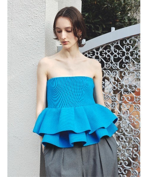 FRAY I.D（フレイアイディー）の「ランダムペプラムニットベアトップス（チューブトップ・レディース・ブルー/ブラック/マルチ/ベージュ・F）」の4枚目の写真