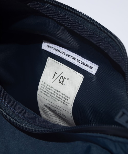 F/CE. （エフシーイー）の「F/CE. TEXTURED TWILL HORN MINI SHOULDER BAG / エフシーイー テクスチャードツイル ホーン ミニショルダーバッグ（ショルダーバッグ・メンズ・ネイビー/ブラック・FREE）」の15枚目の写真