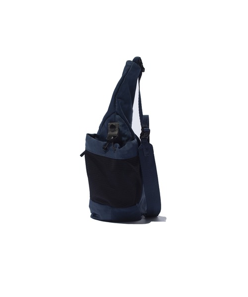 F/CE. （エフシーイー）の「F/CE. TEXTURED TWILL HORN MINI SHOULDER BAG / エフシーイー テクスチャードツイル ホーン ミニショルダーバッグ（ショルダーバッグ・メンズ・ネイビー/ブラック・FREE）」の6枚目の写真