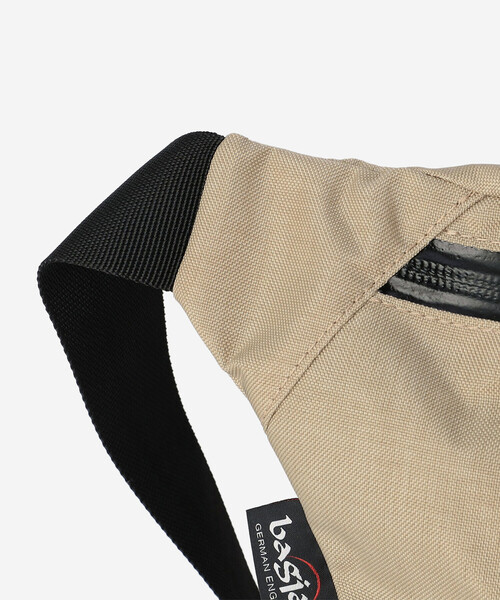 BAGJACK（バッグジャック）の「bagjack |〈別注〉コブラバックル ビッグヒップバッグ UNISEX（ボディバッグ/ウエストポーチ・レディース・カモフラージュ/オレンジ/ベージュ/ブラック・ONE）」の8枚目の写真