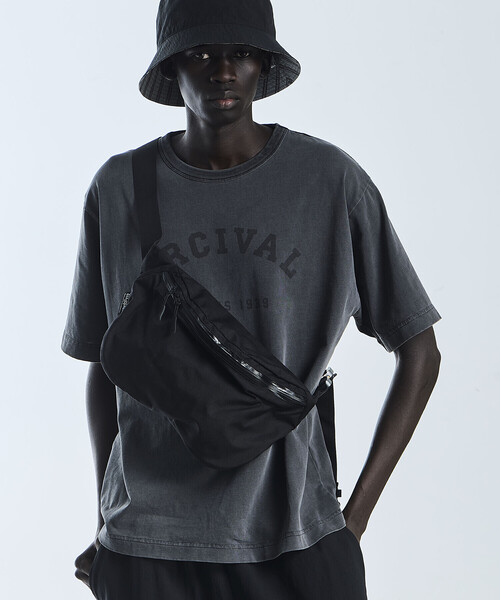 BAGJACK（バッグジャック）の「bagjack |〈別注〉コブラバックル ビッグヒップバッグ UNISEX（ボディバッグ/ウエストポーチ・レディース・カモフラージュ/オレンジ/ベージュ/ブラック・ONE）」の13枚目の写真