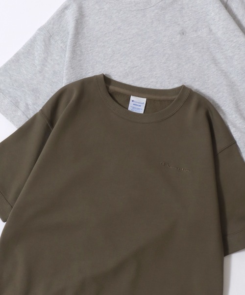 Champion(チャンピオン)の「Champion/チャンピオン コットンUSA 裏毛 ロゴワッペン ワンポイント刺繍 半袖スウェット トレーナー/レディース(スウェット・レディース・ネイビー/レッド/オリーブドラブ/アッシュグレー/オフホワイト/ブラック・M/L)」の4枚目の写真