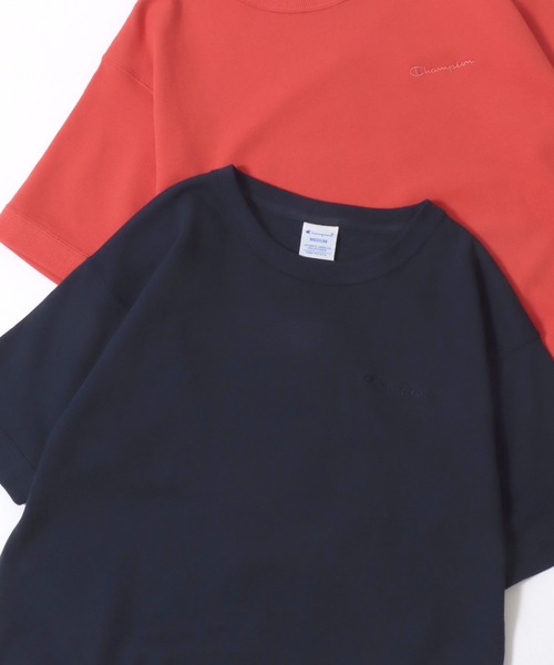 Champion(チャンピオン)の「Champion/チャンピオン コットンUSA 裏毛 ロゴワッペン ワンポイント刺繍 半袖スウェット トレーナー/レディース(スウェット・レディース・ネイビー/レッド/オリーブドラブ/アッシュグレー/オフホワイト/ブラック・M/L)」の5枚目の写真