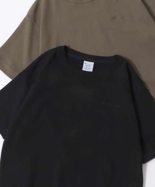 Champion(チャンピオン)の「Champion/チャンピオン コットンUSA 裏毛 ロゴワッペン ワンポイント刺繍 半袖スウェット トレーナー/レディース(スウェット・レディース・ネイビー/レッド/オリーブドラブ/アッシュグレー/オフホワイト/ブラック・M/L)」の3枚目の写真