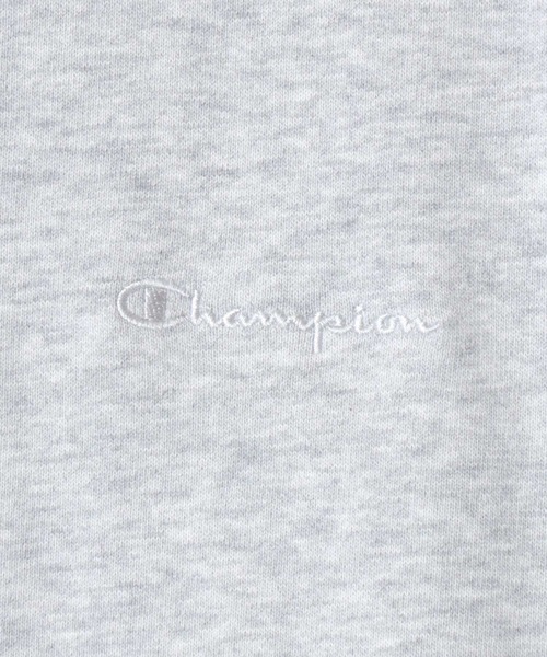 Champion(チャンピオン)の「Champion/チャンピオン コットンUSA 裏毛 ロゴワッペン ワンポイント刺繍 半袖スウェット トレーナー/レディース(スウェット・レディース・ネイビー/レッド/オリーブドラブ/アッシュグレー/オフホワイト/ブラック・M/L)」の21枚目の写真