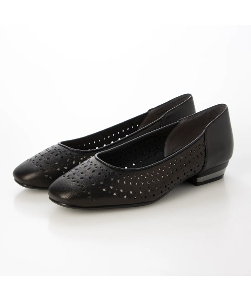 Riz raffinee（リズラフィーネ）の「カットワークフラットパンプス（パンプス・レディース・ブラック・24.5cm/24cm/23.5cm/23cm/22.5cm）」の17枚目の写真