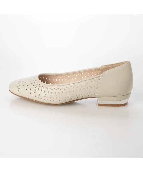 Riz raffinee（リズラフィーネ）の「カットワークフラットパンプス（パンプス・レディース・ブラック・24.5cm/24cm/23.5cm/23cm/22.5cm）」の13枚目の写真