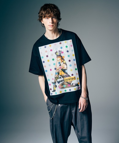 glamb(グラム)の「Bunny Girl T-Shirt / バニーガールTシャツ(Tシャツ/カットソー・メンズ・ブラック/ホワイト・S/M/L)」の5枚目の写真