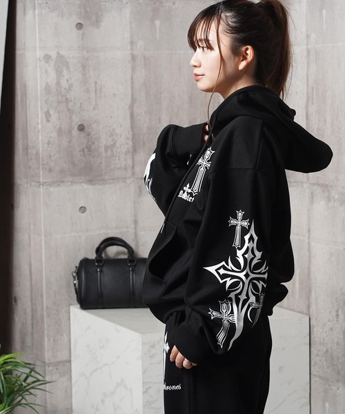 1111clothing(ワンフォークロージング)の「【セットアップ可能】クロス デザイン ZIPパーカー / Cross Design ZIP Hoodie(パーカー・メンズ・ホワイト/ブラック×ホワイト/ブラック×ブルー・L/M)」の19枚目の写真