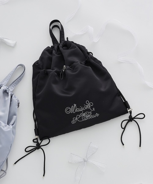 Maison de FLEUR（メゾンドフルール）の「ギャザーリボンナップサック（バックパック/リュック・レディース・グレー/ブラック・FREE）」の2枚目の写真