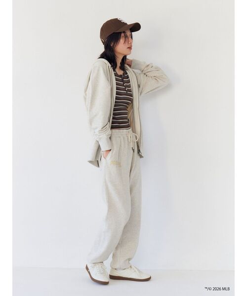 Ungrid（アングリッド）の「【MLB × New Era × Ungrid】フルジップパーカー（パーカー・レディース・ライトグレー/ネイビー/アイボリー・FREE）」の14枚目の写真