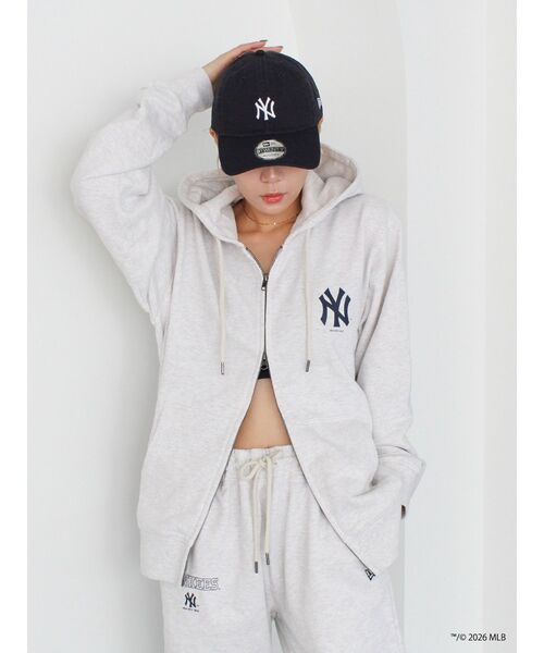 Ungrid（アングリッド）の「【MLB × New Era × Ungrid】フルジップパーカー（パーカー・レディース・ライトグレー/ネイビー/アイボリー・FREE）」の15枚目の写真