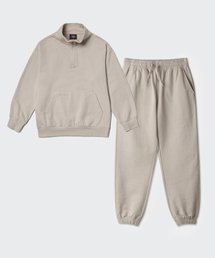 MUSINSA STANDARD KIDS（ムシンサスタンダードキッズ）の「オーバーサイズハーフジップスウェットシャツ＆ベーシックスウェットパンツセットアップ[ダスティベージュ]（セットアップ）」