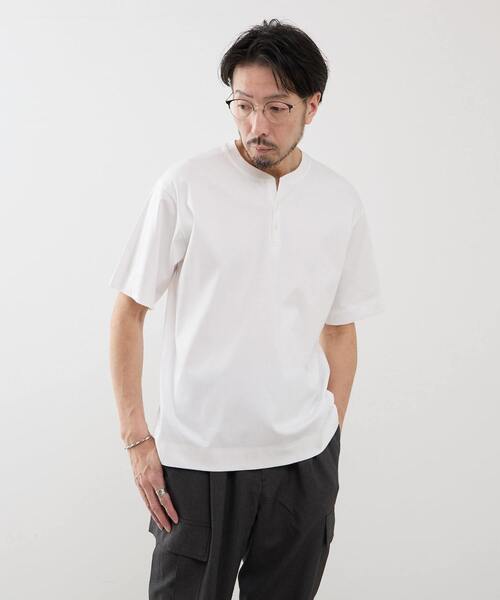 MEN'S MELROSE(メンズメルローズ)の「マーセライズドスムース ヘンリーネックTシャツ(Tシャツ/カットソー・メンズ・ホワイト/グリーン/チャコールグレー・2/4/3)」の1枚目の写真