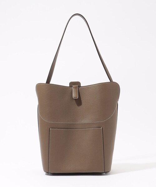 TOMORROWLAND （トゥモローランド）の「ADVENE SHOULDER BUCKET バッグ（ショルダーバッグ・レディース・アッシュブラウン・FREE）」の4枚目の写真