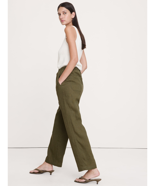 Banana Republic(バナナリパブリック)の「ゲッタウェイ ストレート レッグ プルオン リネン パンツ(その他パンツ・レディース・ブルー/ナチュラル/ブラウン/オリーブ/ブラック/ホワイト・XS/L/M/S)」の16枚目の写真
