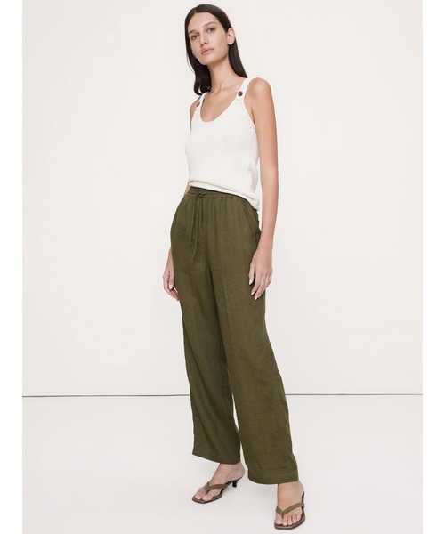 Banana Republic(バナナリパブリック)の「ゲッタウェイ ストレート レッグ プルオン リネン パンツ(その他パンツ・レディース・ブルー/ナチュラル/ブラウン/オリーブ/ブラック/ホワイト・XS/L/M/S)」の9枚目の写真