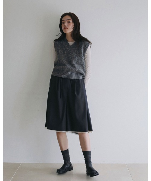 anuke(アンヌーク)の「Gather Compact Tops(Tシャツ/カットソー・レディース・アイボリー/ブルー系その他/ブラウン・FREE)」の9枚目の写真