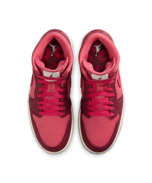 JORDAN BRAND(ジョーダンブランド)の「JORDAN BRAND Air Jordan 1 Mid Se(ジョーダンブランド エアジョーダン 1 ミッド SE)(スニーカー・メンズ・ピンク系・29cm/28.5cm/28cm/27.5cm/27cm/26.5cm/26cm/25.5cm/25cm/24.5cm/24cm/23.5cm/23cm)」の8枚目の写真
