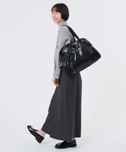 LeSportsac(レスポートサック)の「SMALL CARRYALL DUFFLE ブラックシャイン(ボストンバッグ・レディース・ブラック・FREE)」の12枚目の写真