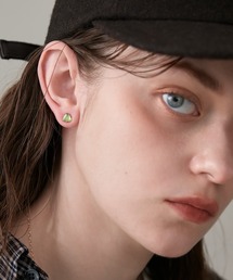 NOJESS（ノジェス）の「シルバーペリドットトライアングルピアス(片耳用)（ピアス（片耳用））」