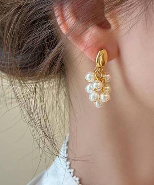 yu-ka(ユーカ)の「YU-KA:パールデザインピアス Pearl design earrings(ピアス(両耳用)・レディース・ゴールド・FREE)」の1枚目の写真