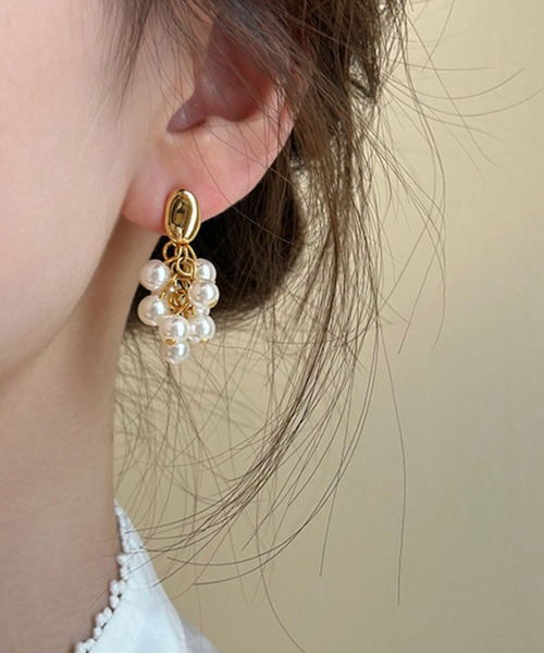yu-ka(ユーカ)の「YU-KA:パールデザインピアス Pearl design earrings(ピアス(両耳用)・レディース・ゴールド・FREE)」の4枚目の写真