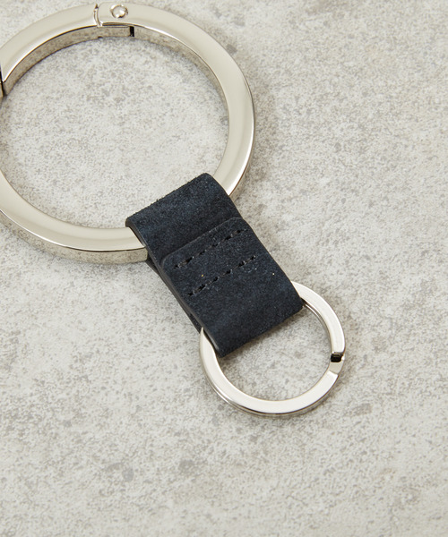 And A（アンドエー）の「ITTI イッチ / CRISTY RING RING MOSSA LDN 撥水スエードキーホルダー 牛革 / ITTI-GOODS-003-MOS（キーホルダー・メンズ・ベージュ/ブラック・FREE）」の13枚目の写真