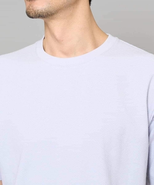 a.v.v（アーヴェヴェ）の「【イージーケア/洗濯機で洗える】キカジャカードセミワイドシルエットカットソー（Tシャツ/カットソー・メンズ・ライラック/グリーン・46/50）」の9枚目の写真