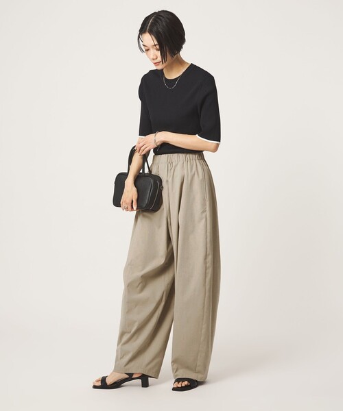 green label relaxing(グリーンレーベルリラクシング)の「【WEB限定】<at ease>カーブ パンツ マシンウォッシャブル ストレッチ UVカット(その他パンツ・レディース・ブラック/ダークブラウン/ベージュ・36/SHORT/40/38/TALL)」の7枚目の写真