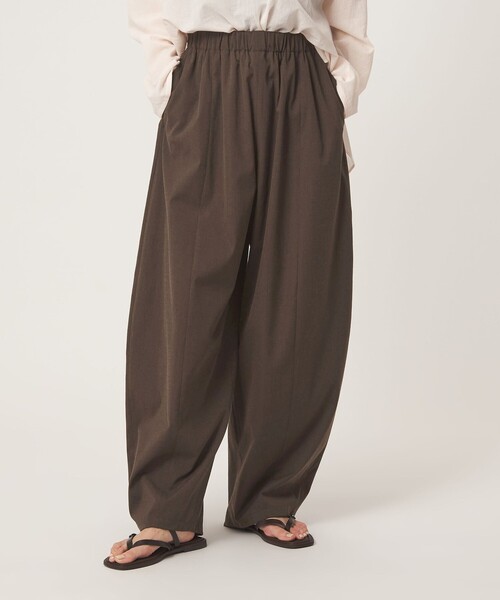 green label relaxing(グリーンレーベルリラクシング)の「【WEB限定】<at ease>カーブ パンツ マシンウォッシャブル ストレッチ UVカット(その他パンツ・レディース・ブラック/ダークブラウン/ベージュ・36/SHORT/40/38/TALL)」の14枚目の写真