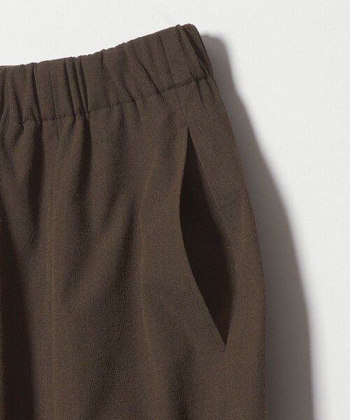 green label relaxing(グリーンレーベルリラクシング)の「【WEB限定】<at ease>カーブ パンツ マシンウォッシャブル ストレッチ UVカット(その他パンツ・レディース・ブラック/ダークブラウン/ベージュ・36/SHORT/40/38/TALL)」の17枚目の写真