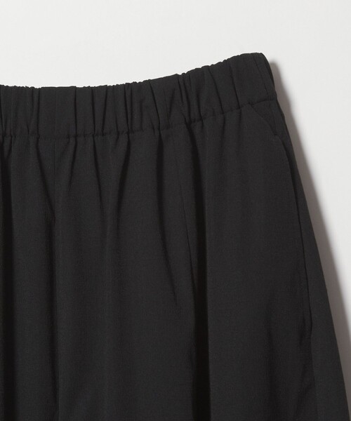 green label relaxing(グリーンレーベルリラクシング)の「【WEB限定】<at ease>カーブ パンツ マシンウォッシャブル ストレッチ UVカット(その他パンツ・レディース・ブラック/ダークブラウン/ベージュ・36/SHORT/40/38/TALL)」の21枚目の写真