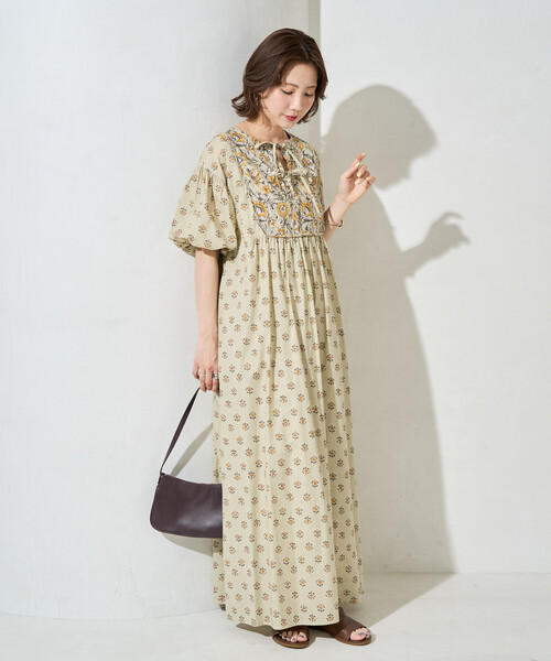 FREAK'S STORE(フリークスストア)の「限定展開 インド 花柄 フロント 切り替え ワンピース(ワンピース・レディース・ベージュ/グリーン/ブラック・SMALL/MEDIUM)」の16枚目の写真
