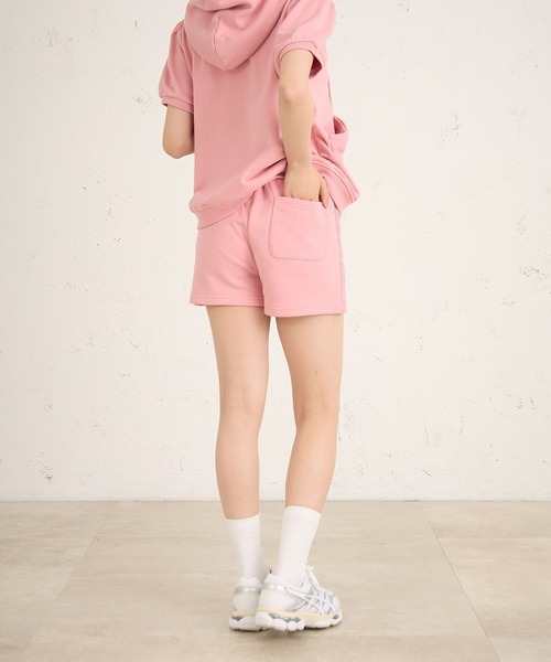 FCMM(エフシーエムエム)の「SWEAT SHORT PT/スウェットショートパンツ(スウェットパンツ・レディース・ネイビー/グレー/ピンク・MEDIUM/SMALL)」の17枚目の写真
