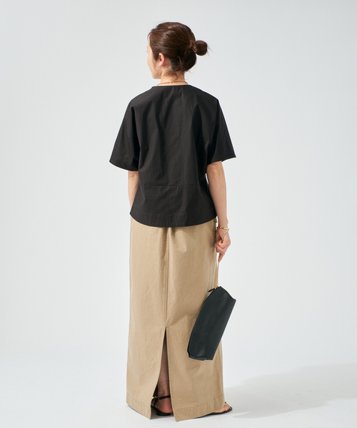VERMEIL par iena(ヴェルメイユパーイエナ)の「cotton back satin T-ブラウス(シャツ/ブラウス・レディース・ブラック/ホワイト・FREE)」の6枚目の写真