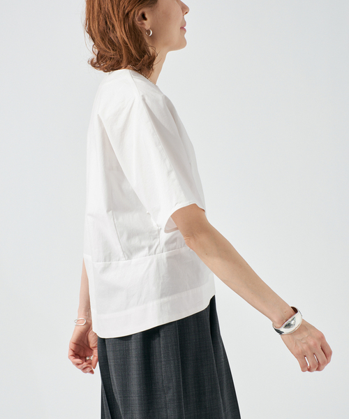 VERMEIL par iena(ヴェルメイユパーイエナ)の「cotton back satin T-ブラウス(シャツ/ブラウス・レディース・ブラック/ホワイト・FREE)」の19枚目の写真