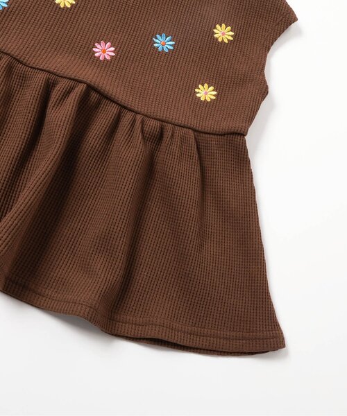 apres les cours(アプレレクール)の「【WEB限定】アソート刺繍ペプラムトップス(Tシャツ/カットソー・キッズ・マスタード/ブラウン/グリーン/レッド/アイボリー・80/90/100/110/120/130/140)」の15枚目の写真