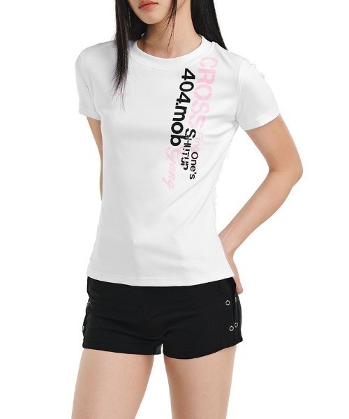 lilful(リルフル)の「【26年春夏新作】フロントプリントロゴコンパクト半袖Tシャツ(Tシャツ/カットソー・レディース・ホワイト/ブラック・M/S)」の10枚目の写真
