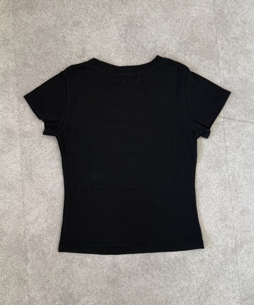 lilful(リルフル)の「【26年春夏新作】フロントプリントロゴコンパクト半袖Tシャツ(Tシャツ/カットソー・レディース・ホワイト/ブラック・M/S)」の21枚目の写真