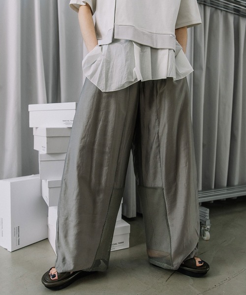 MARECHAL TERRE(マルシャルテル)の「コクーンワイドパンツ(その他パンツ・レディース・グレイッシュベージュ/ブラック・MEDIUM)」の2枚目の写真