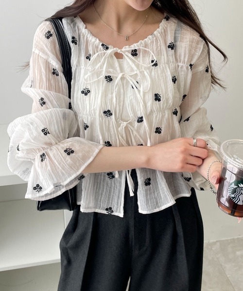 WEGO(ウィゴー)の「WEGO/楊柳刺繍ブラウス(シャツ/ブラウス・レディース・ホワイト/ブラック・FREE)」の3枚目の写真