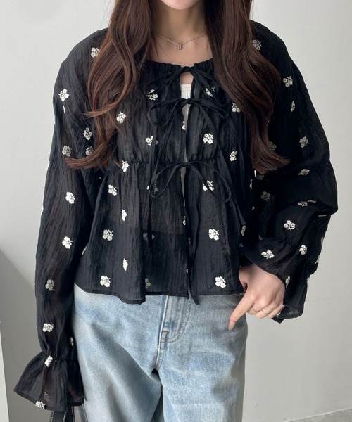 WEGO(ウィゴー)の「WEGO/楊柳刺繍ブラウス(シャツ/ブラウス・レディース・ホワイト/ブラック・FREE)」の6枚目の写真
